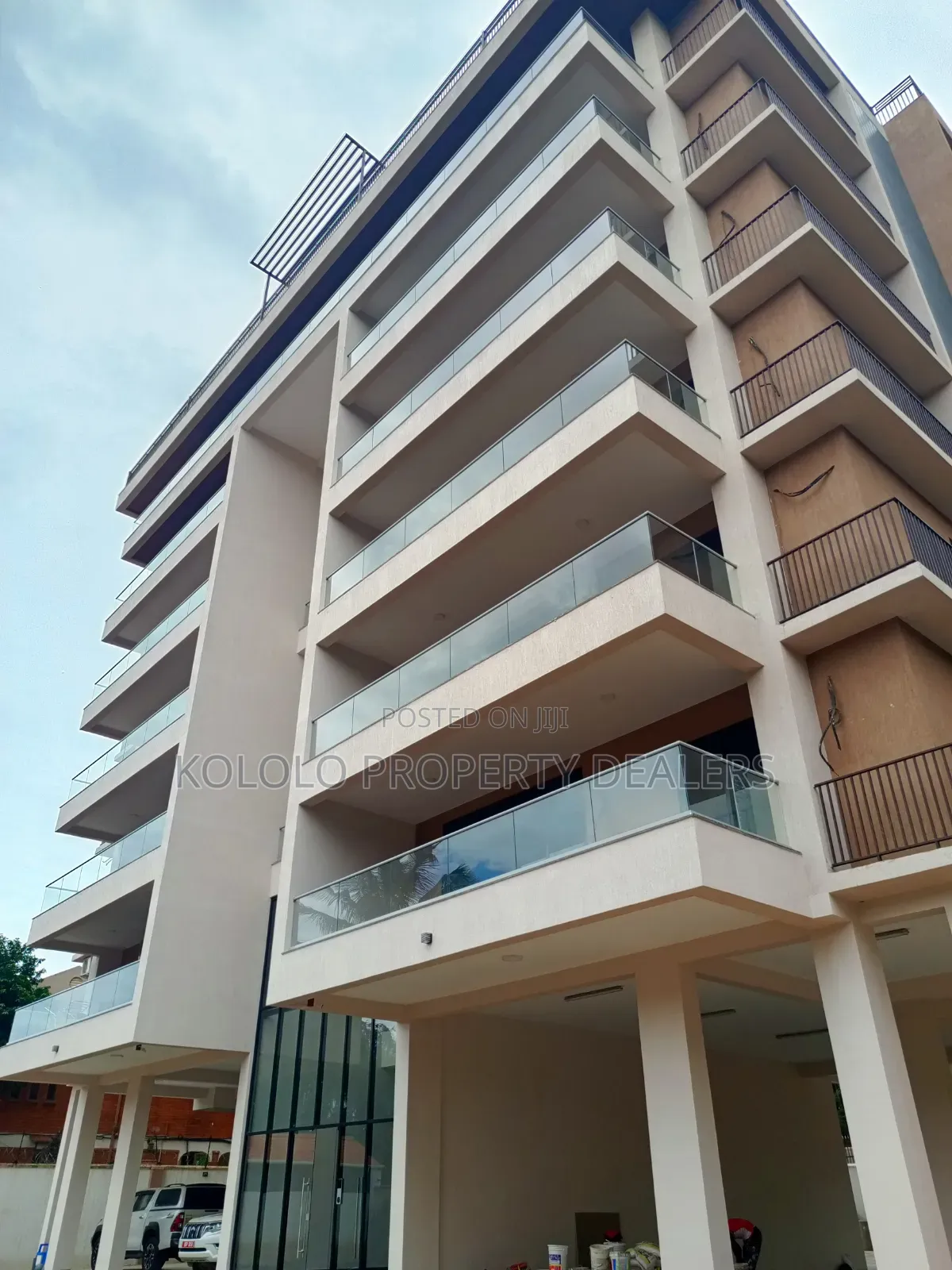 3bdrm Apartment in Condominium, Central Division for sale in Central Division