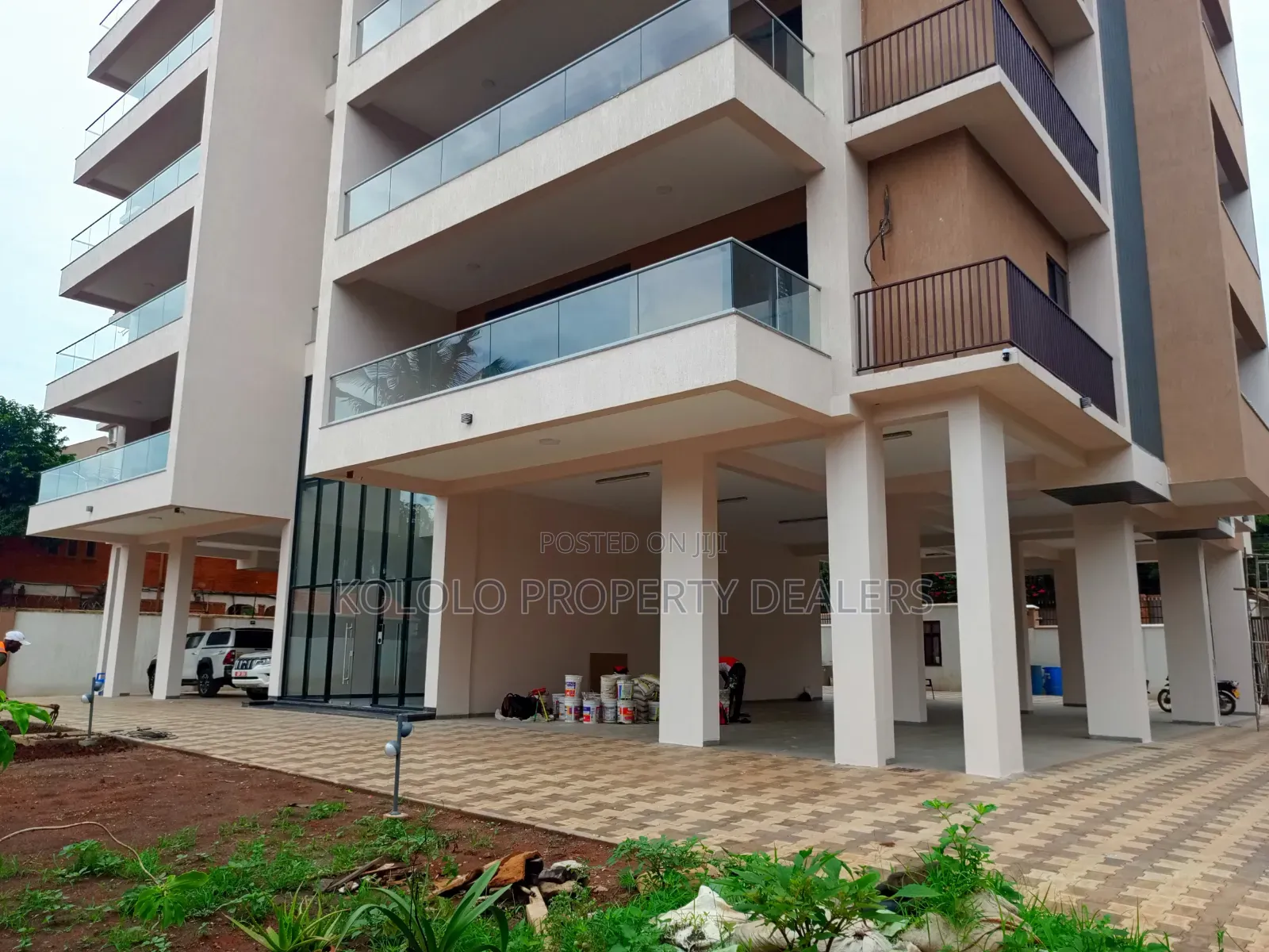 3bdrm Apartment in Condominium, Central Division for sale in Central Division