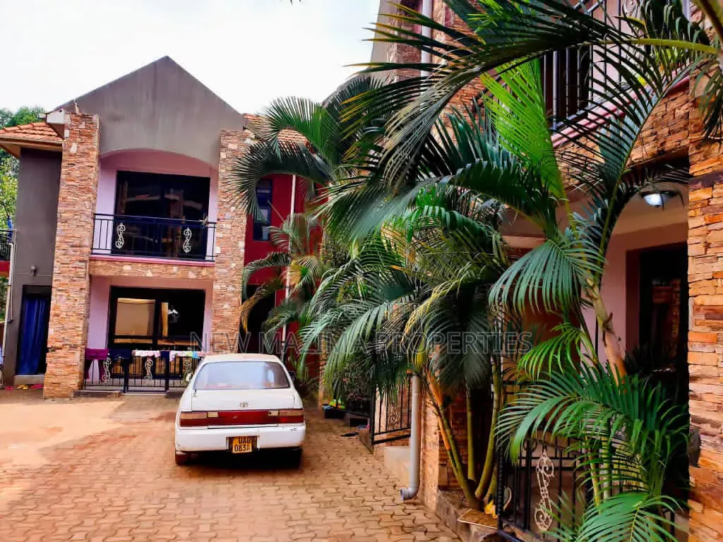 12bdrm Block of Flats in Kyaliwajjara, Central Division for sale in Central Division