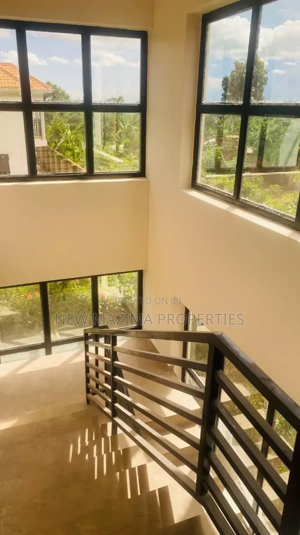 6bdrm Maisonette in Namulanda Ntebe Rd, Central Division for sale in Central Division