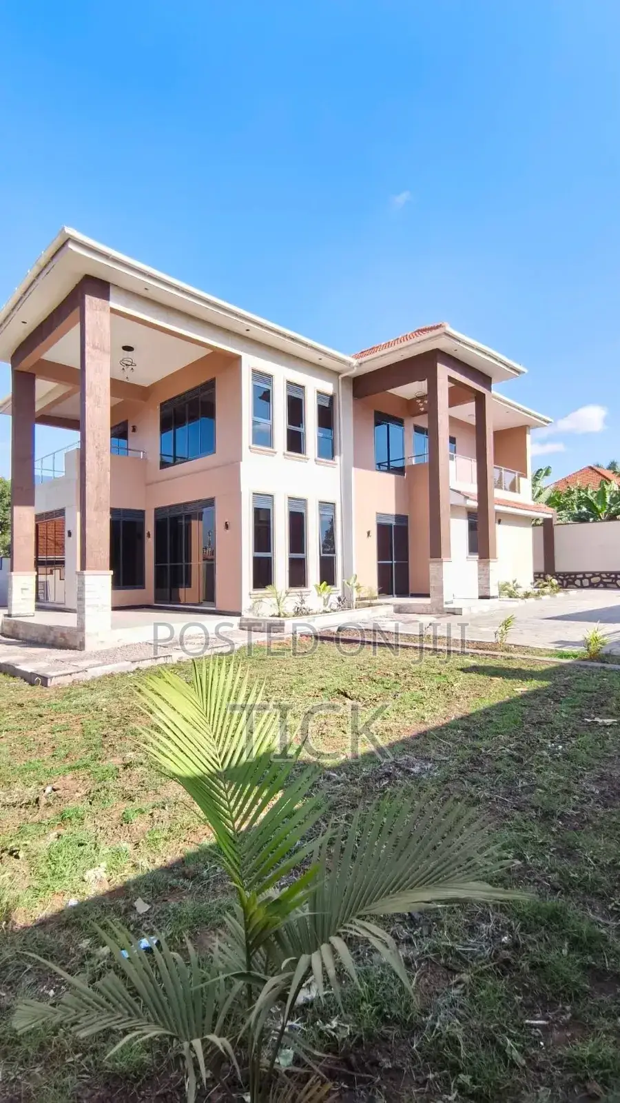 5bdrm Duplex in Akright, Central Division for rent in Central Division
