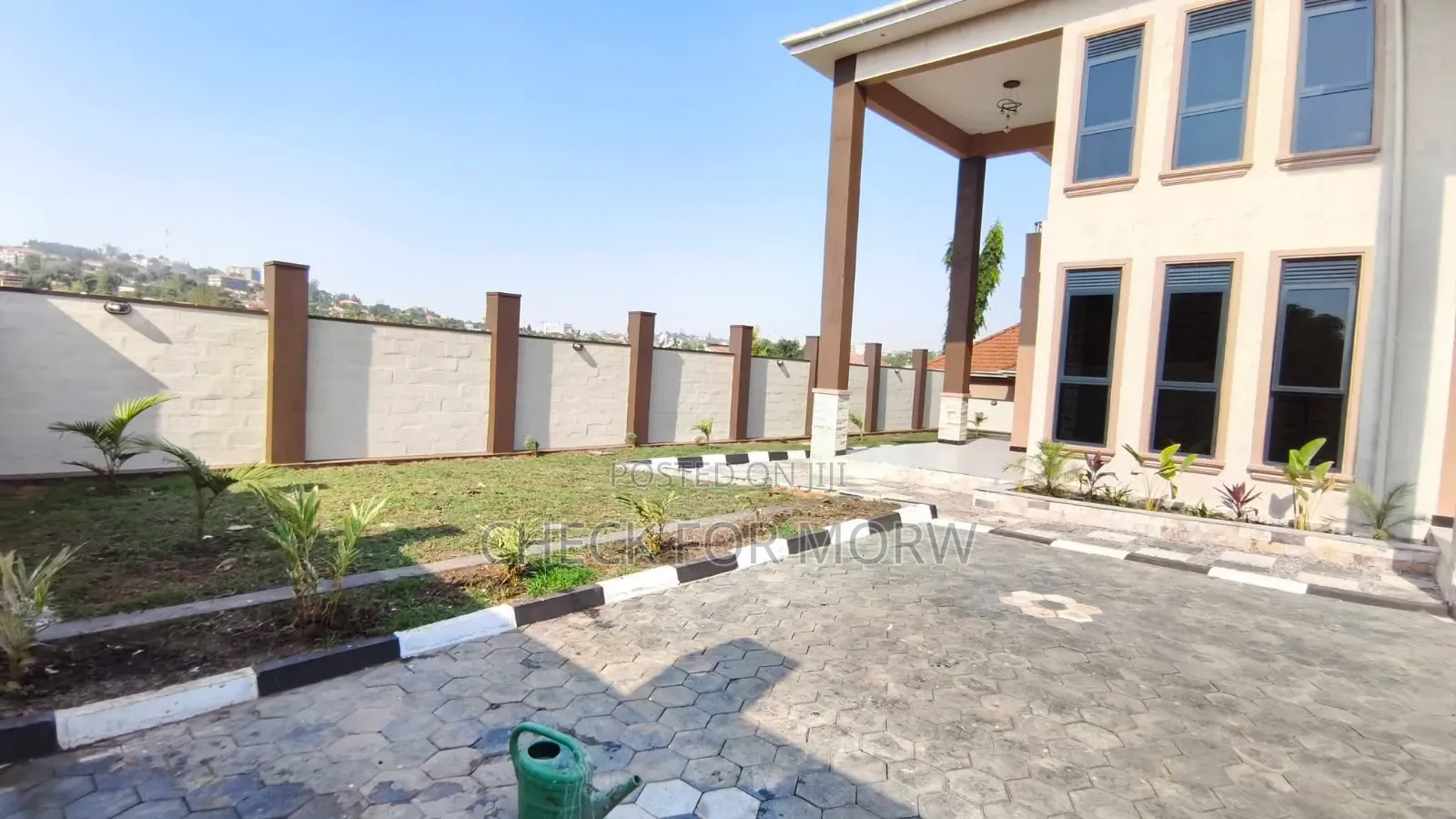 5bdrm Duplex in Akright, Central Division for rent in Central Division