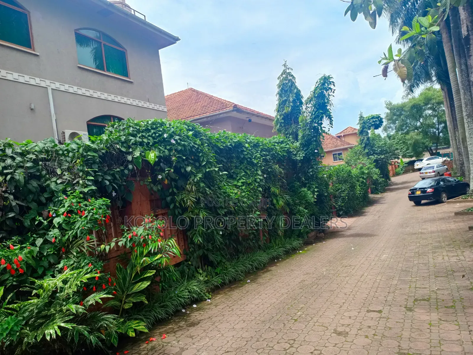 Furnished 8bdrm Duplex in Lugogo Bypass, Central Division for rent in Central Division