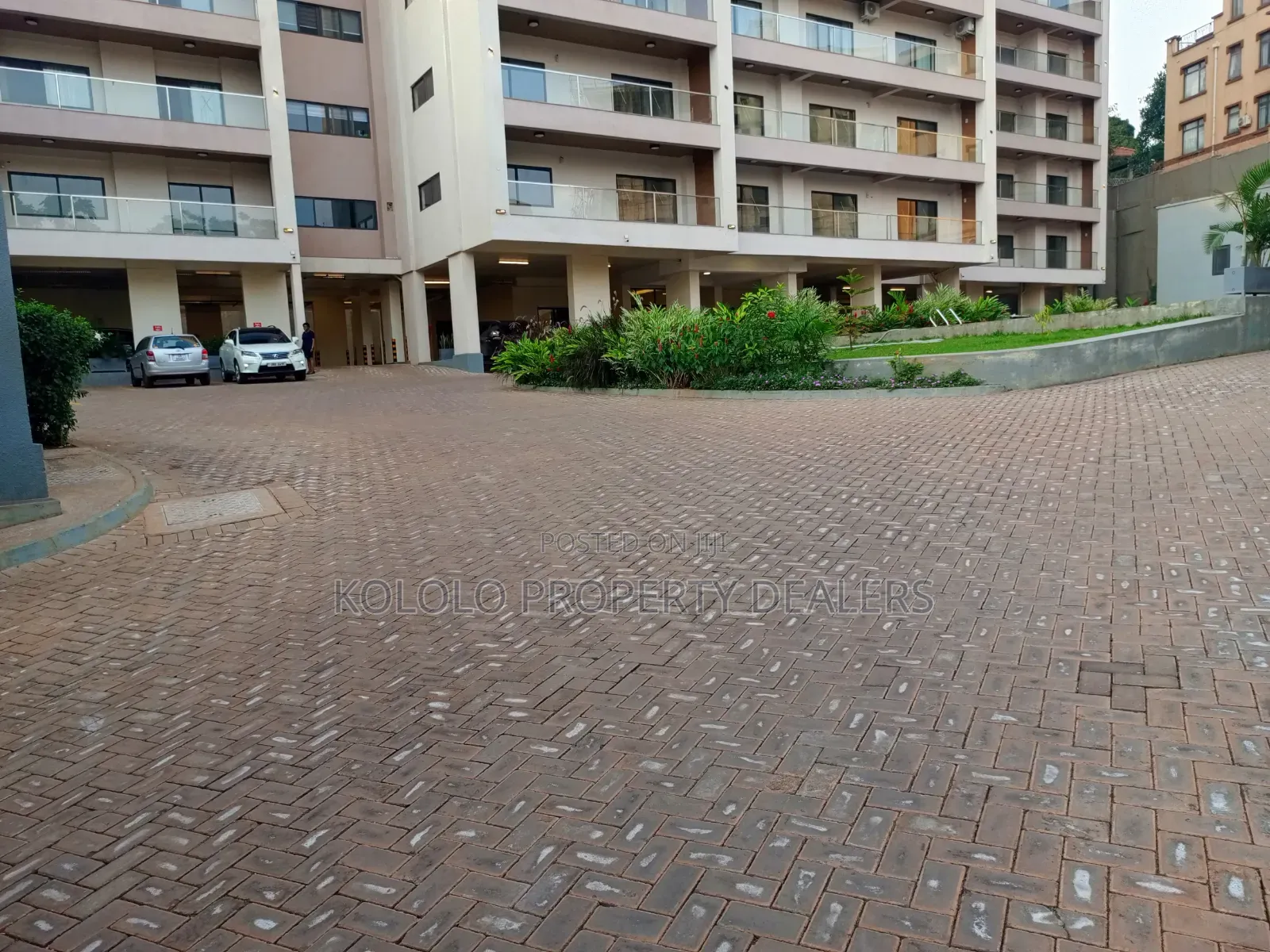 3bdrm Apartment in Kololo, Central Division for sale in Central Division