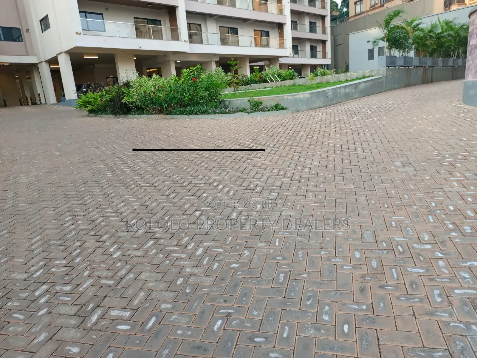 3bdrm Apartment in Kololo, Central Division for sale in Central Division