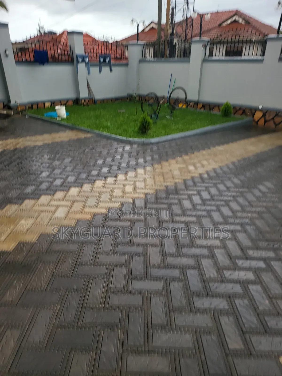 6bdrm Mansion in Muyenga, Central Division for rent in Central Division