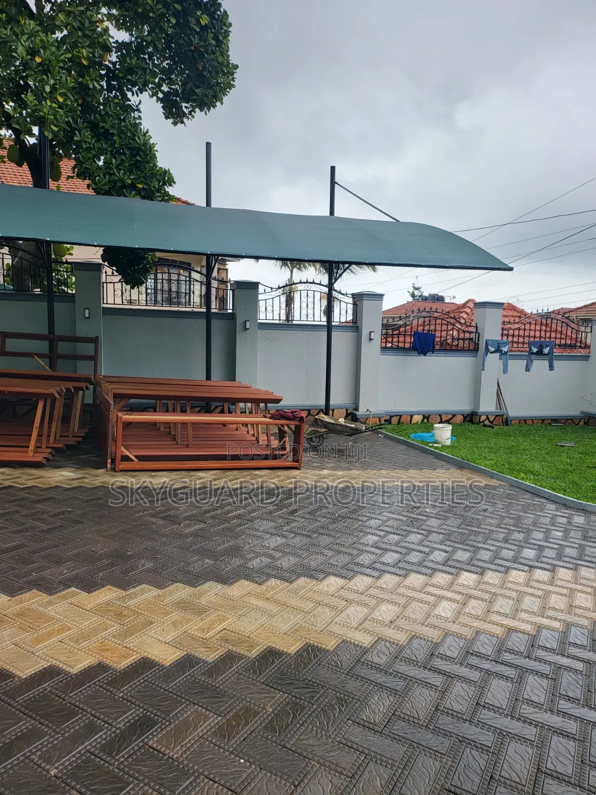 6bdrm Mansion in Muyenga, Central Division for rent in Central Division