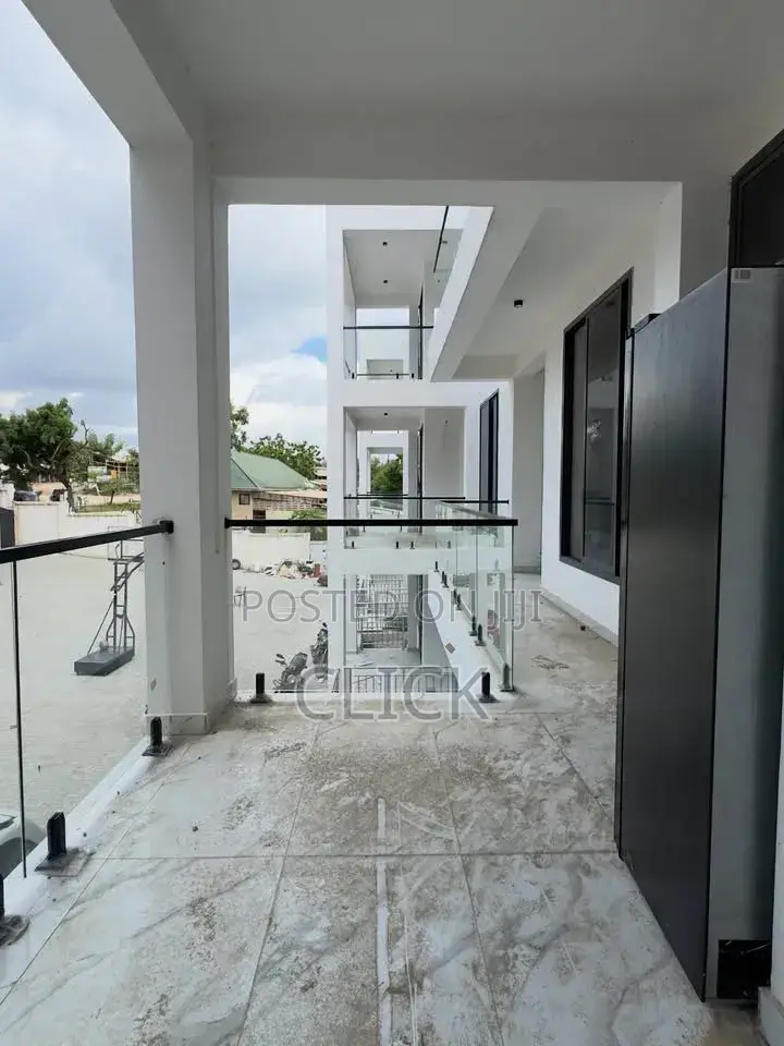 3bdrm Apartment in Lubowa, Central Division for rent in Central Division