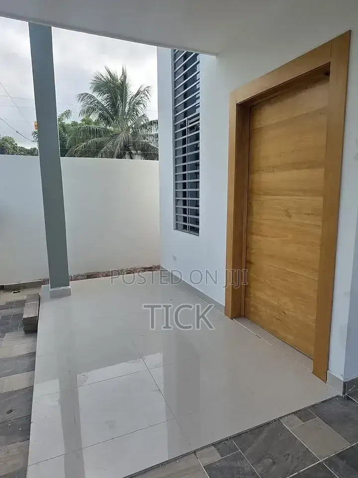 5bdrm Duplex in Alright, Central Division for rent in Central Division
