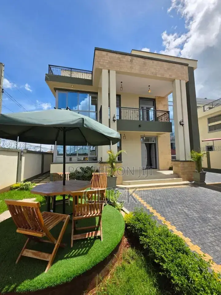 6bdrm Duplex in Kira, Central Division for sale in Central Division