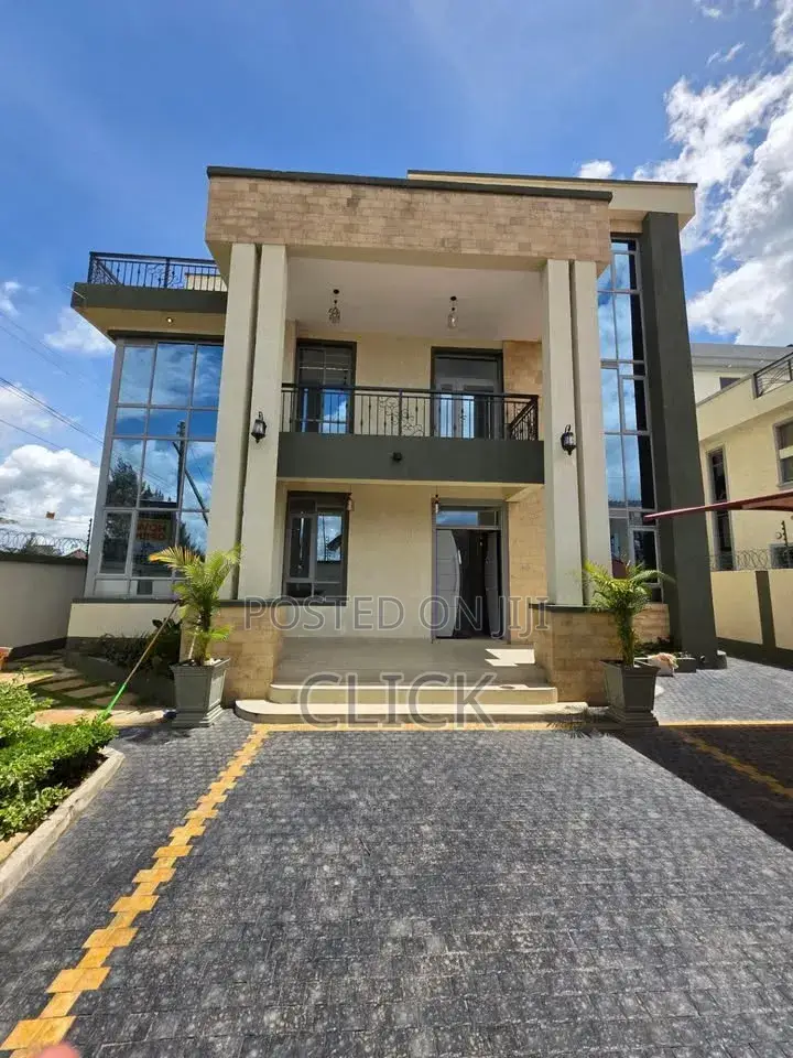 6bdrm Duplex in Kira, Central Division for sale in Central Division