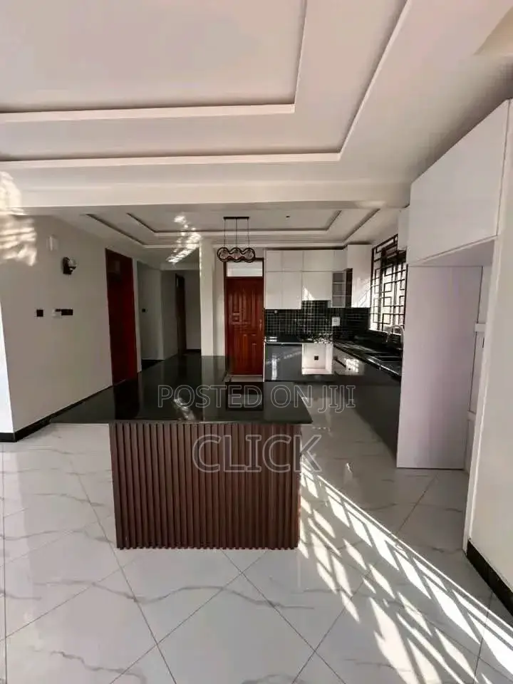 5bdrm Duplex in Bugolobi, Central Division for rent in Central Division