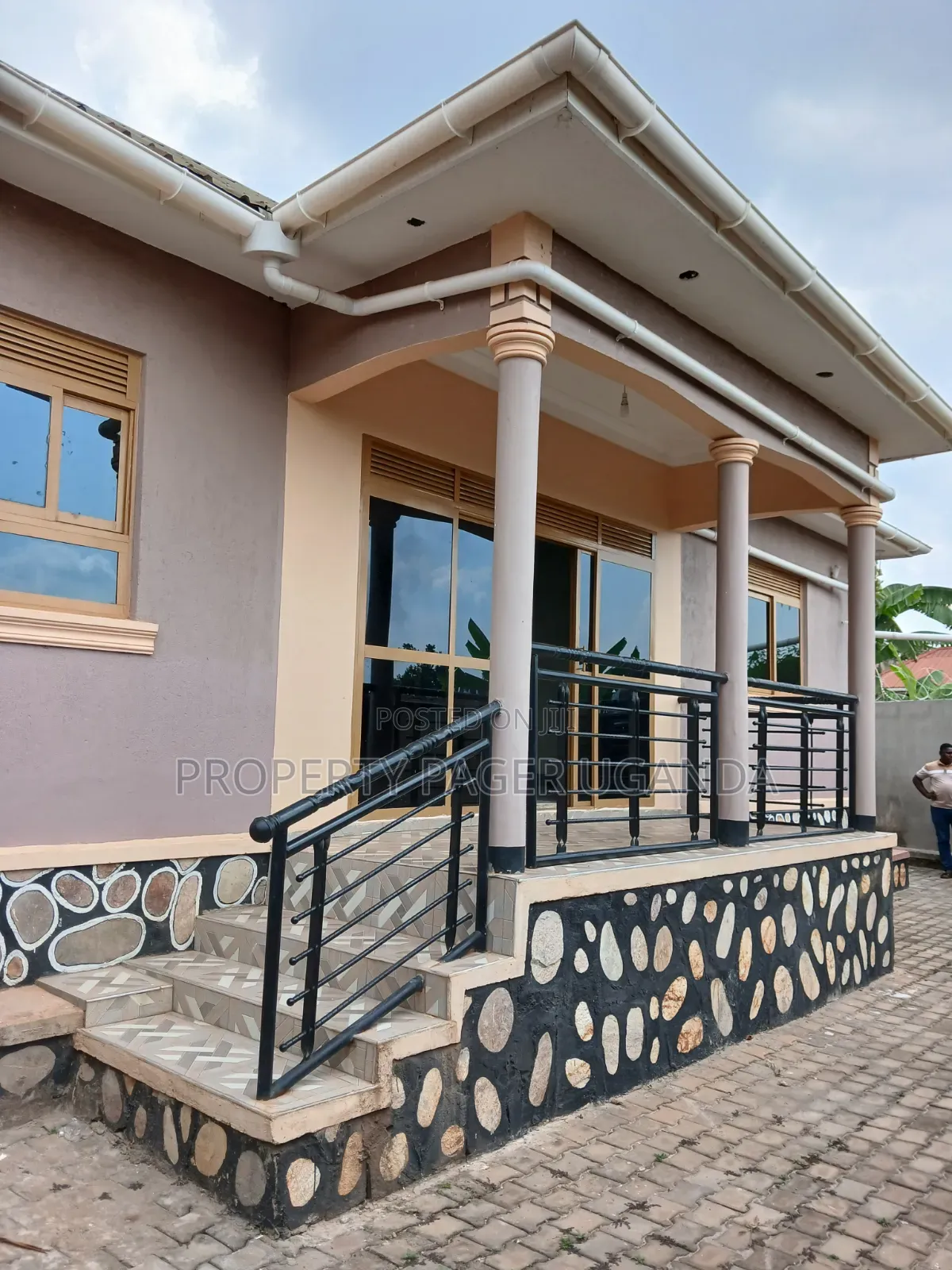 3bdrm House in Kira-Nsasa for rent in Kira