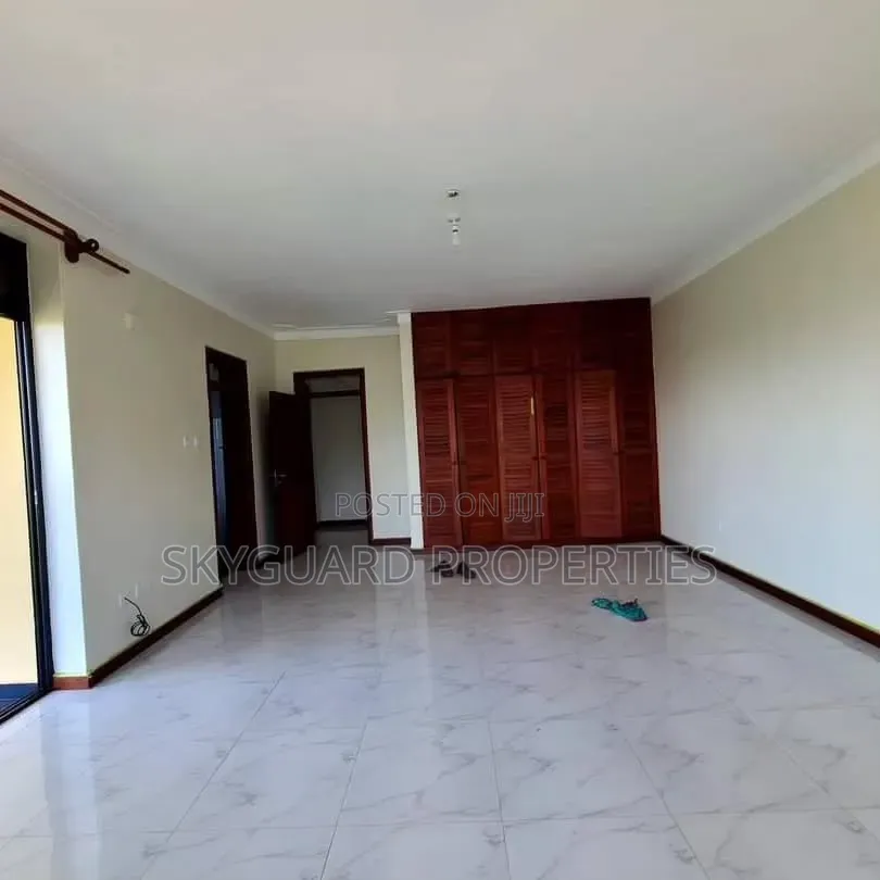 3bdrm Apartment in Bugolobi, Central Division for rent in Central Division