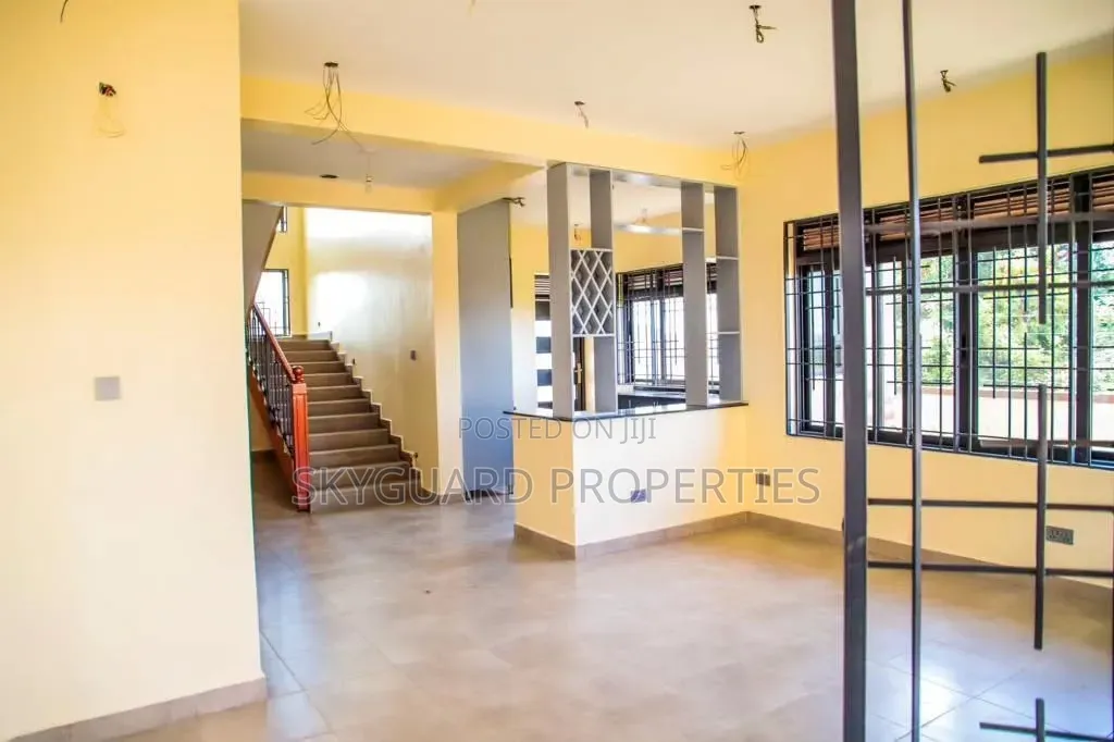 5bdrm House in Kasanga, Central Division for rent in Central Division