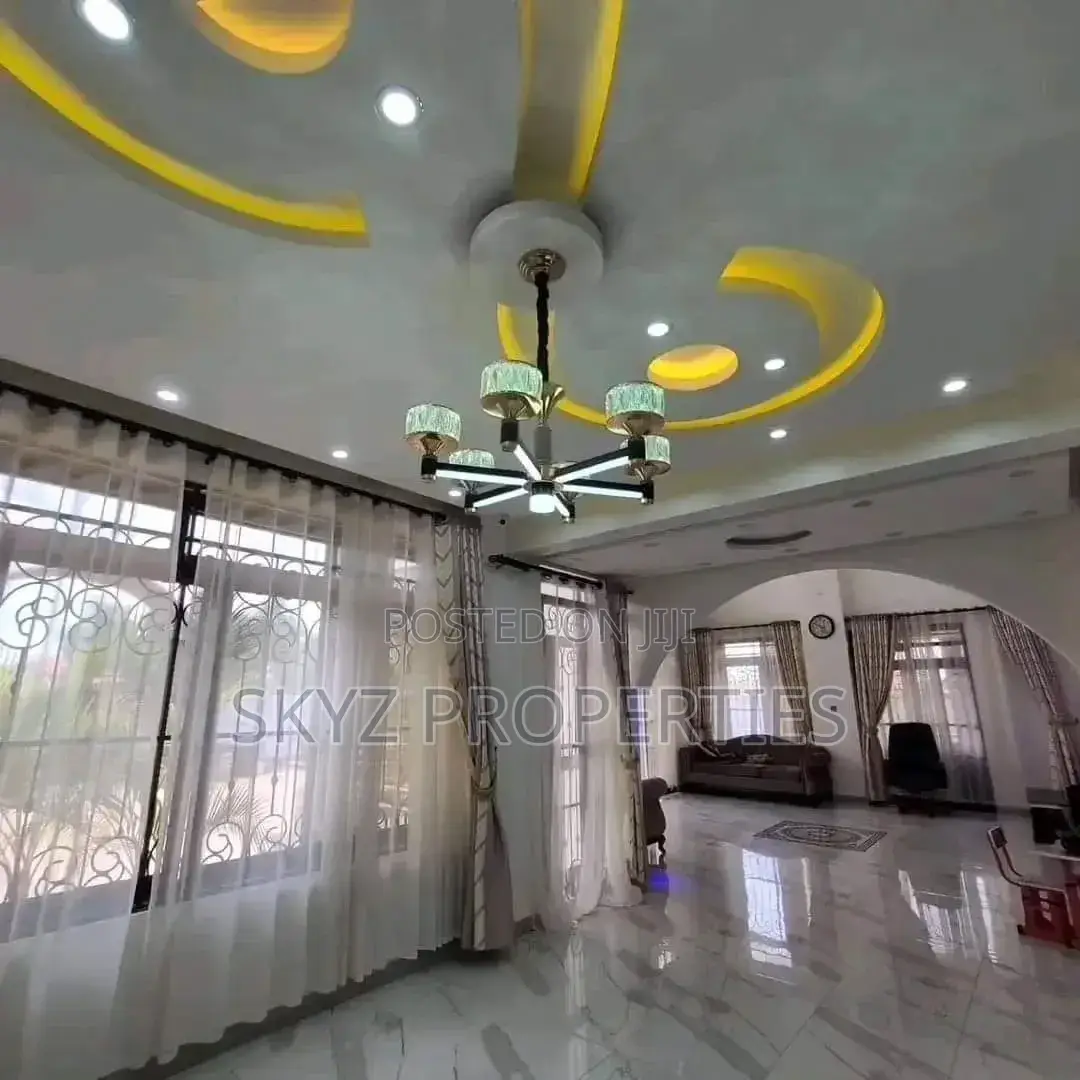 6bdrm Mansion in Munyonyo, Central Division for rent in Central Division