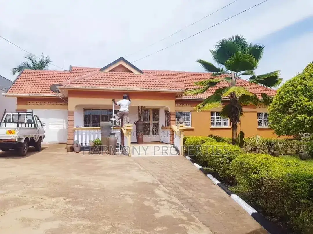 5bdrm House in Bugolobi, Central Division for rent in Central Division