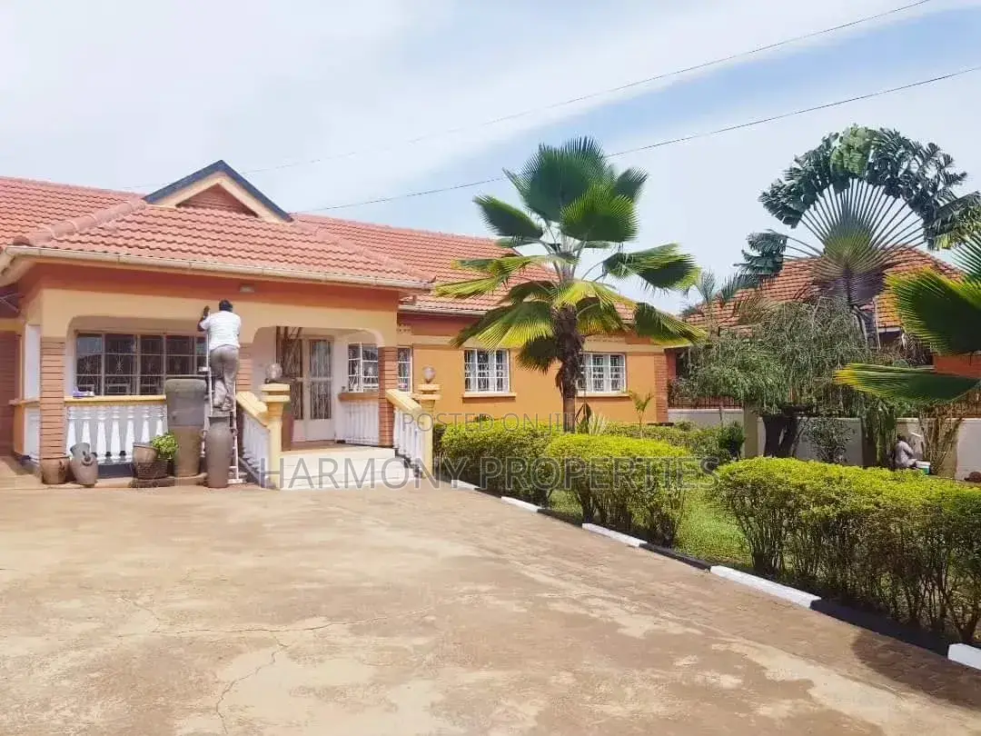 5bdrm House in Bugolobi, Central Division for rent in Central Division