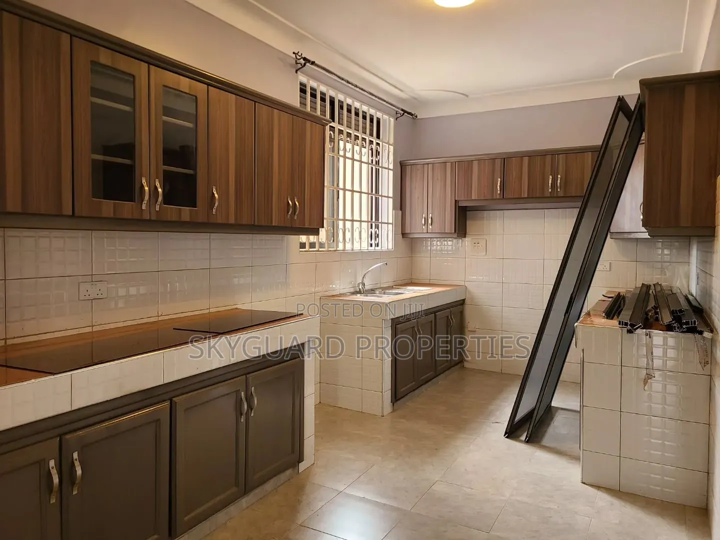 2bdrm Apartment in Konge Lukuli, Central Division for rent in Central Division
