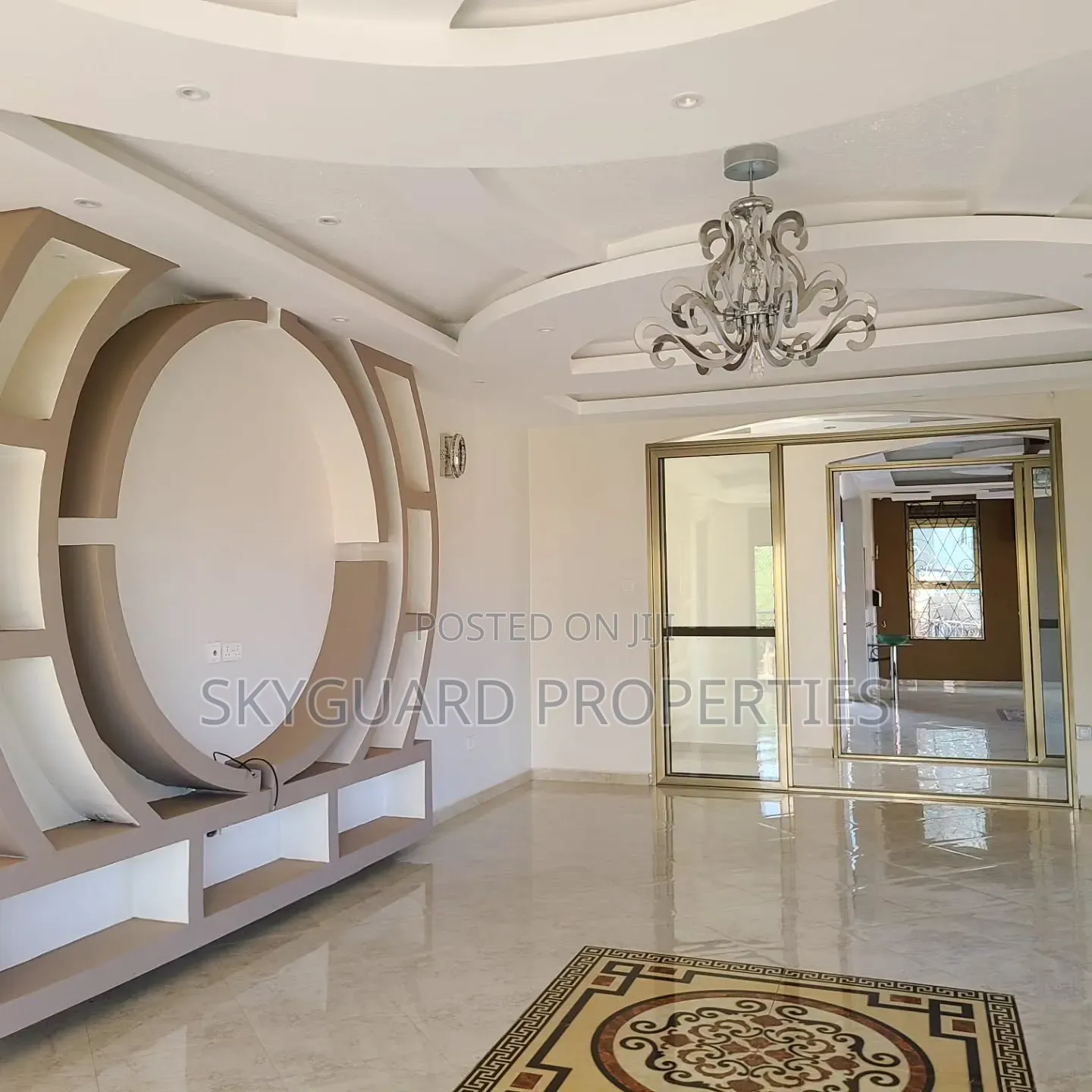 6bdrm Mansion in Kigo, Central Division for rent in Central Division
