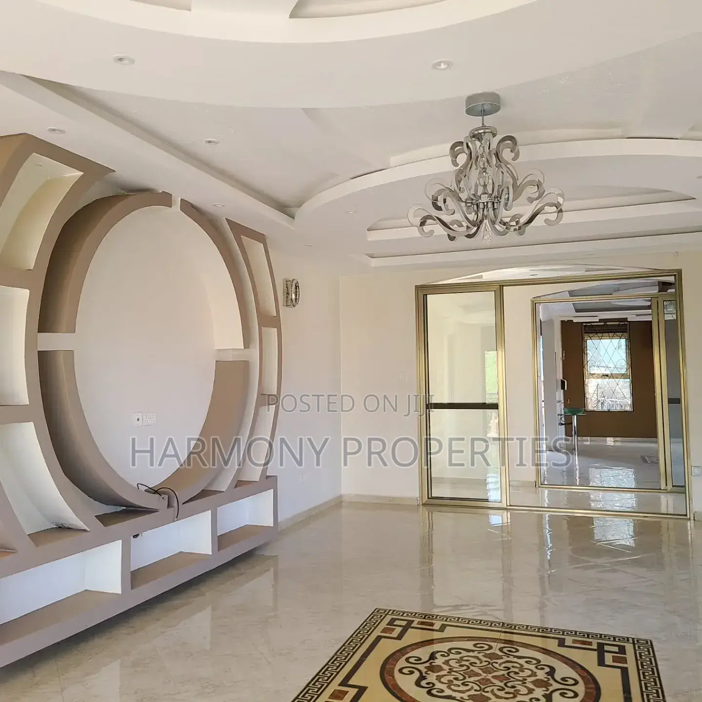 6bdrm Mansion in Kigo, Central Division for rent in Central Division