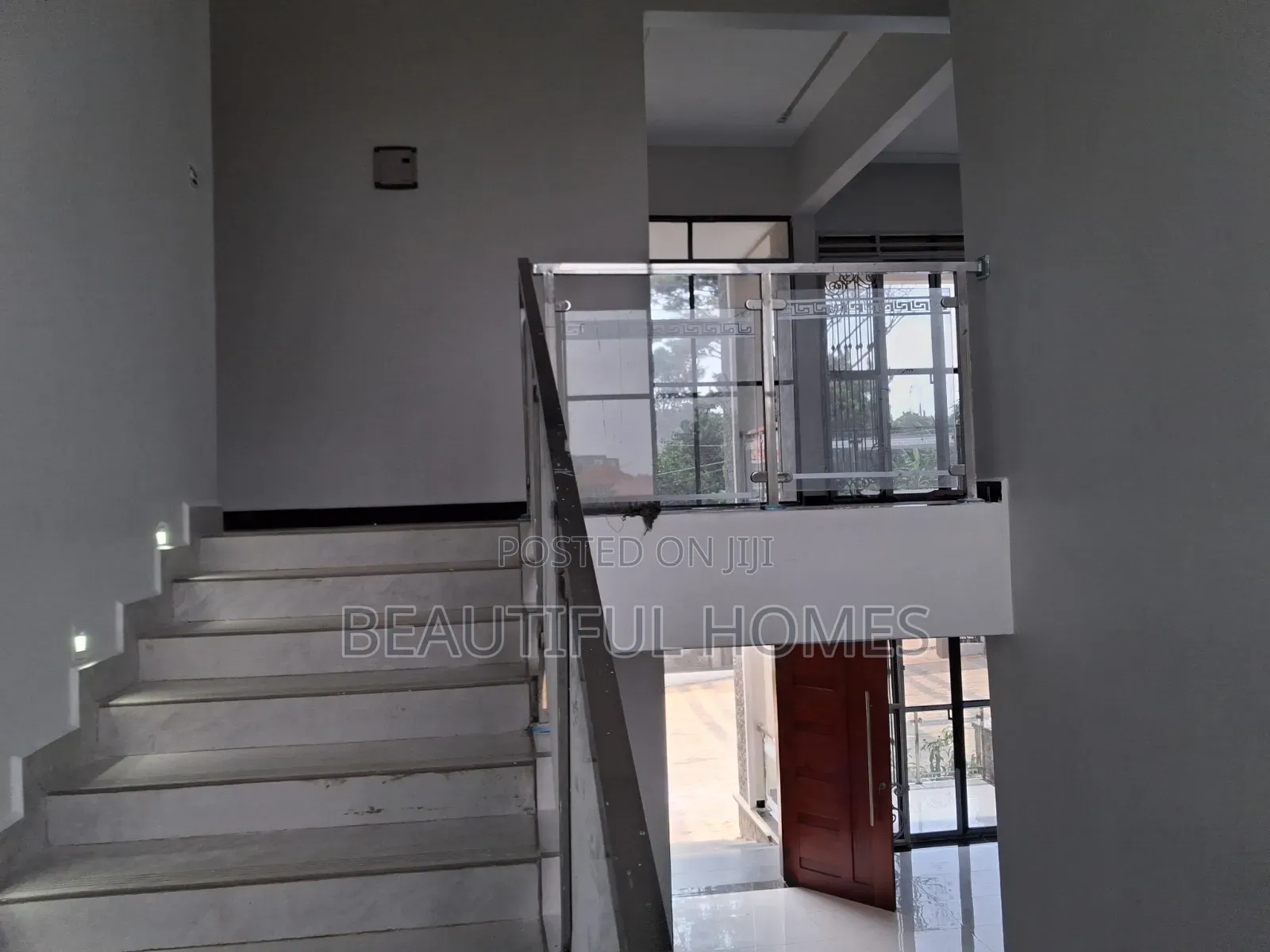 Furnished 6bdrm Duplex in Kira Tarmacked for sale in Kira