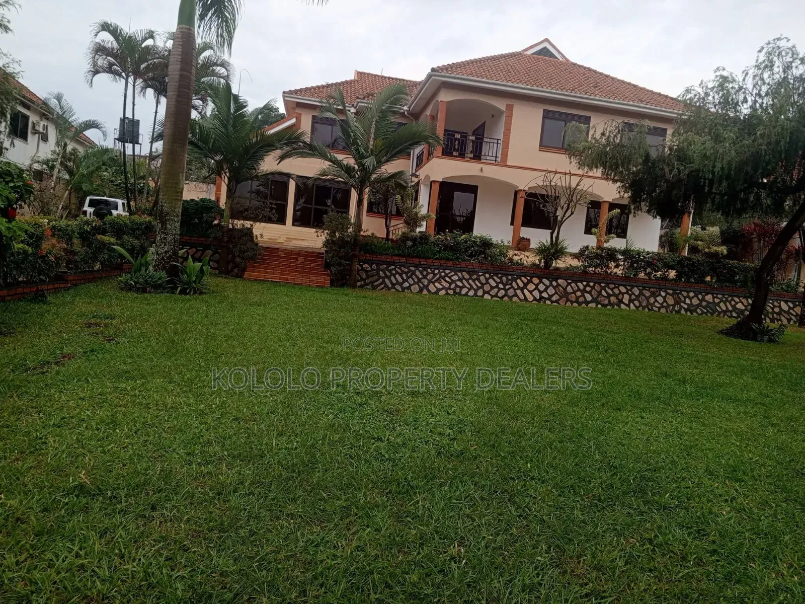 5bdrm Duplex in Bugolobi, Central Division for rent in Central Division