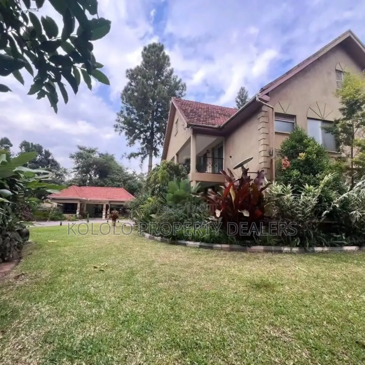 5bdrm Duplex in Naguru, Central Division for sale in Central Division
