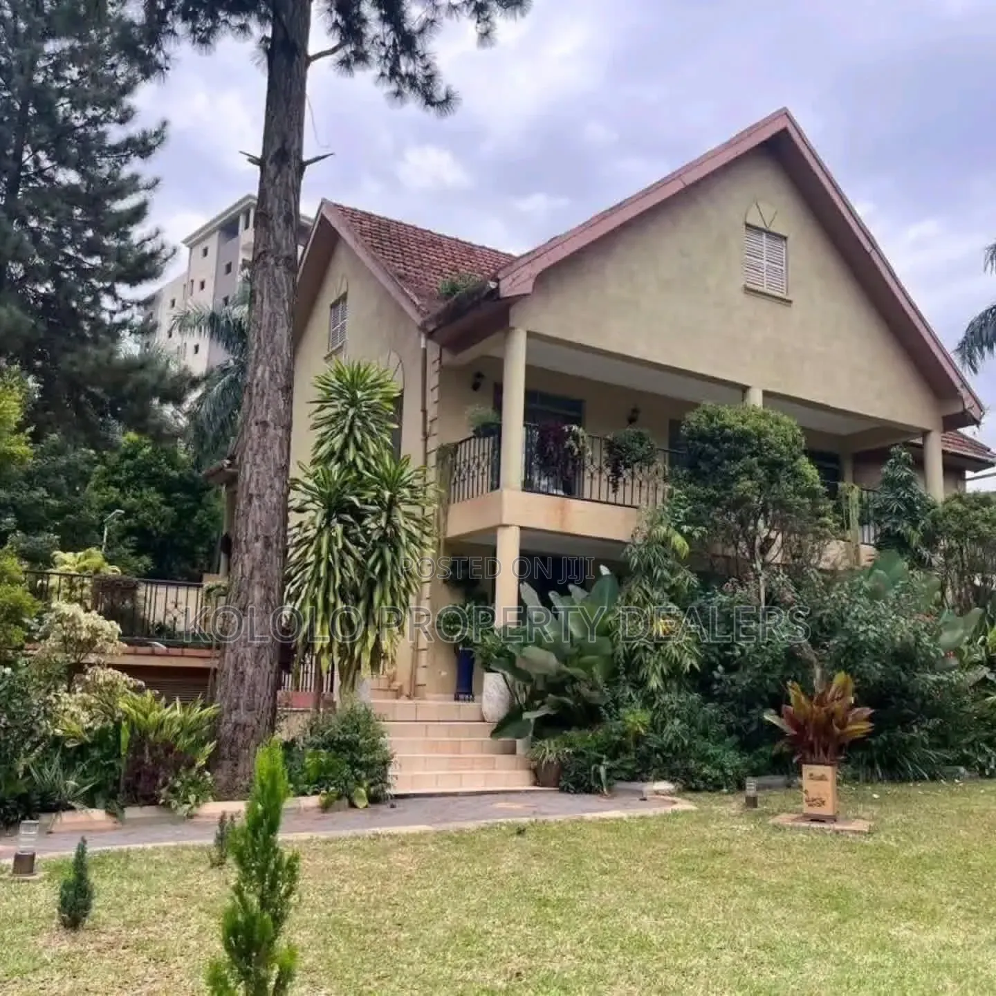 5bdrm Duplex in Naguru, Central Division for sale in Central Division