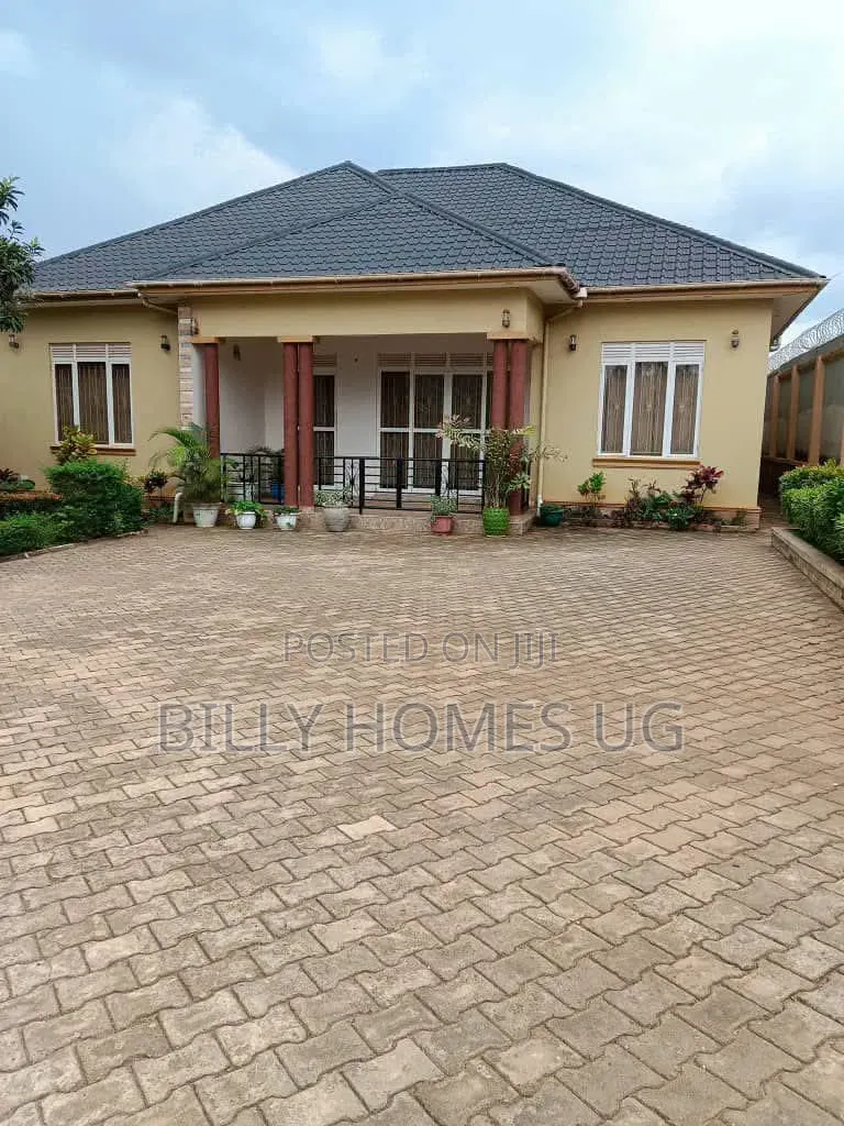 4bdrm Bungalow in Ssisa for sale in Ssisa