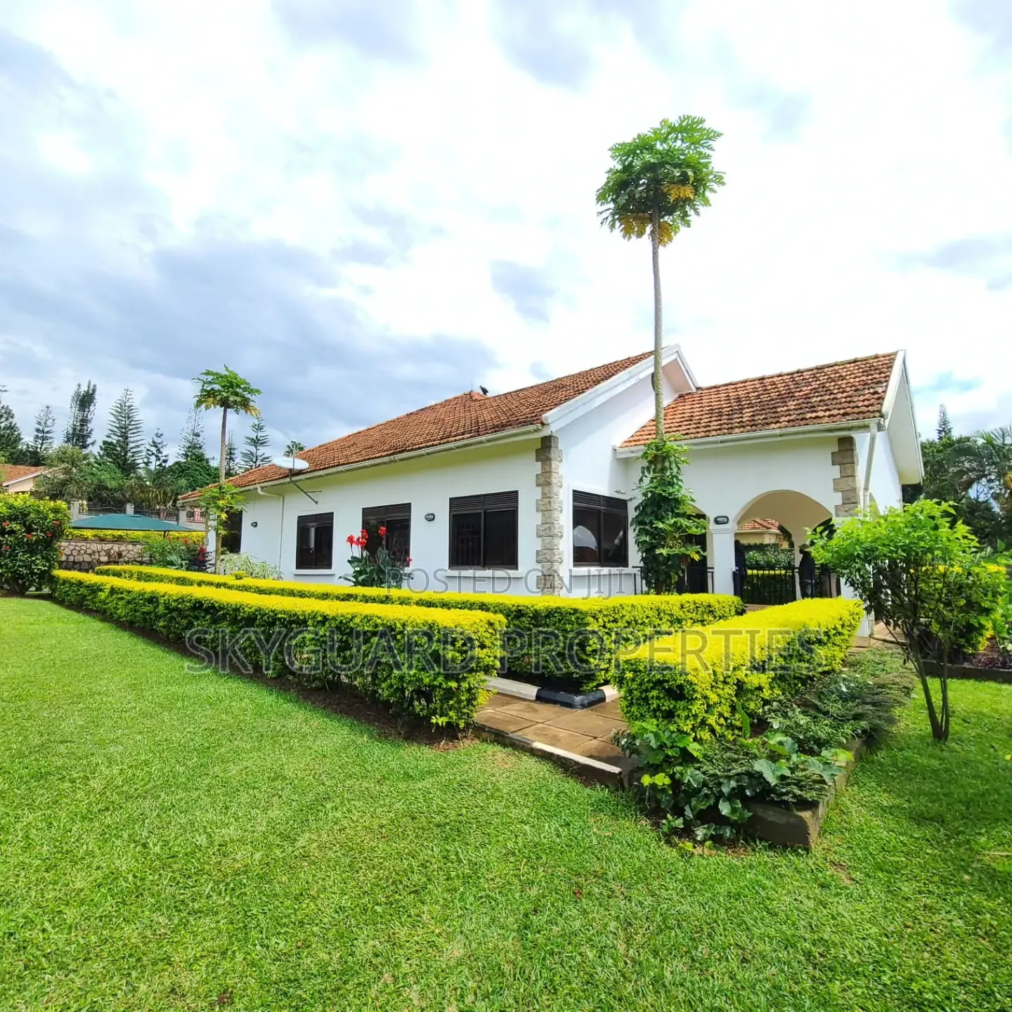 5bdrm Bungalow in Bugolobi, Central Division for rent in Central Division