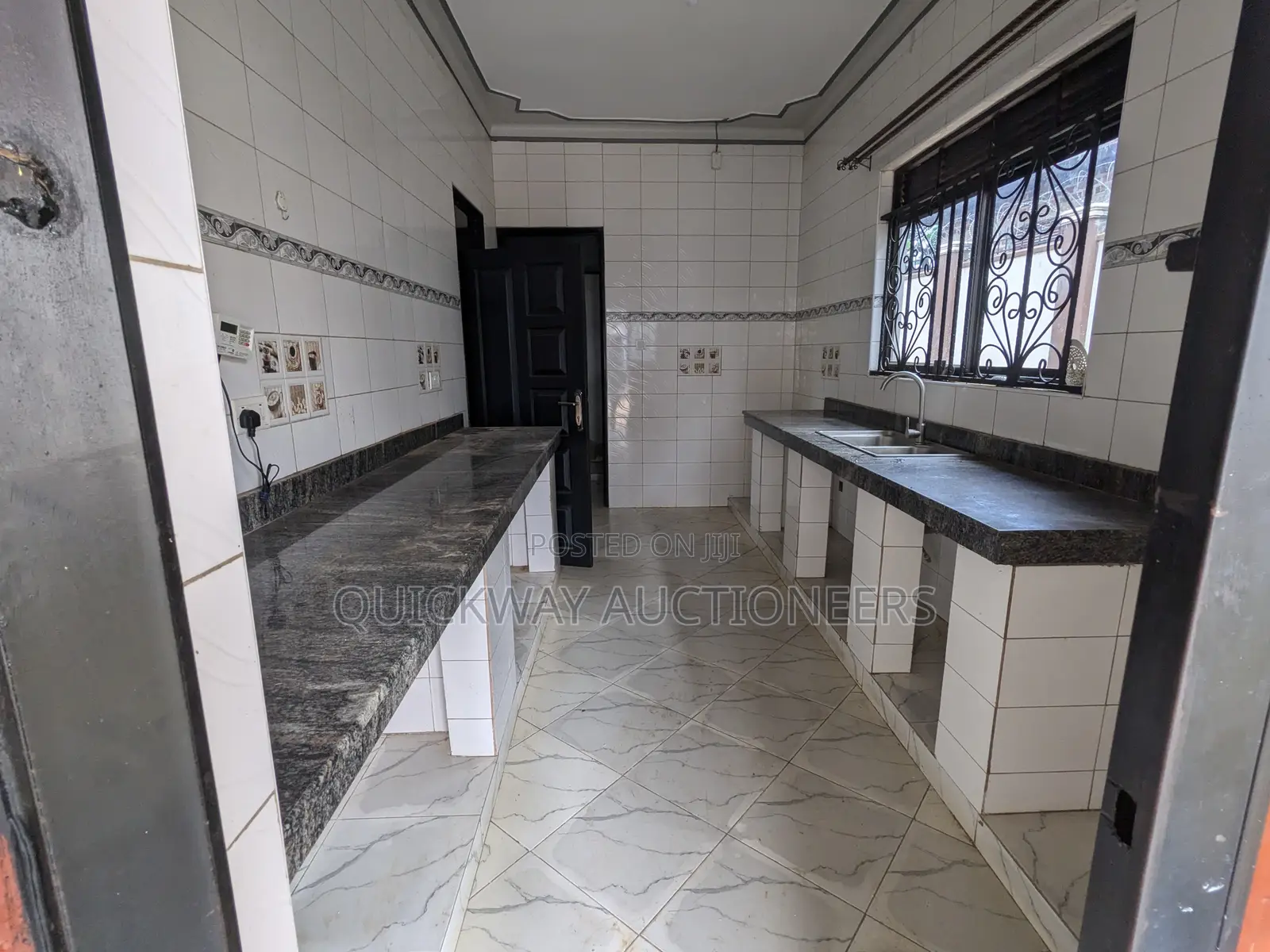 5bdrm House in Nangabo for sale in Nangabo