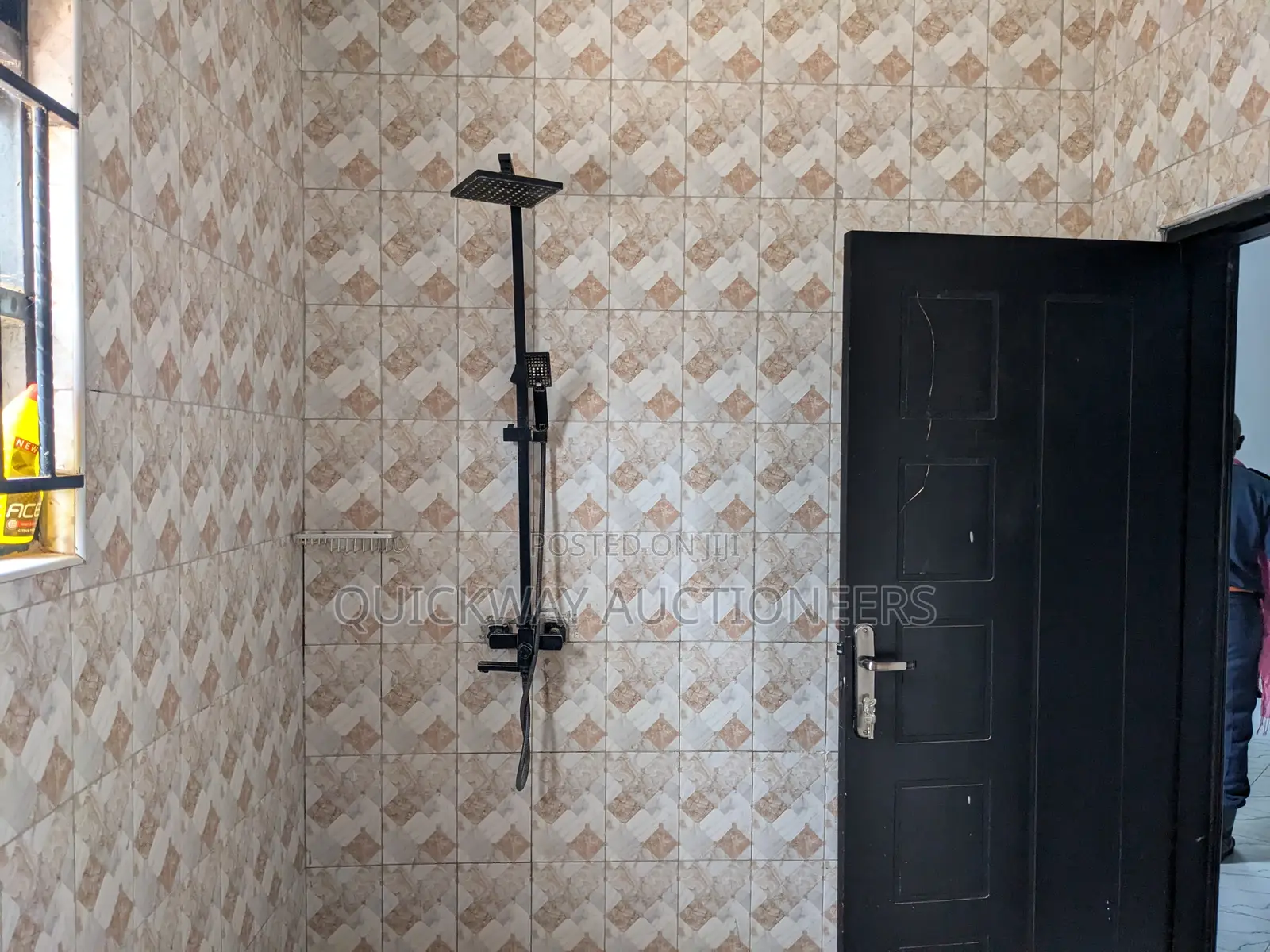 5bdrm House in Nangabo for sale in Nangabo