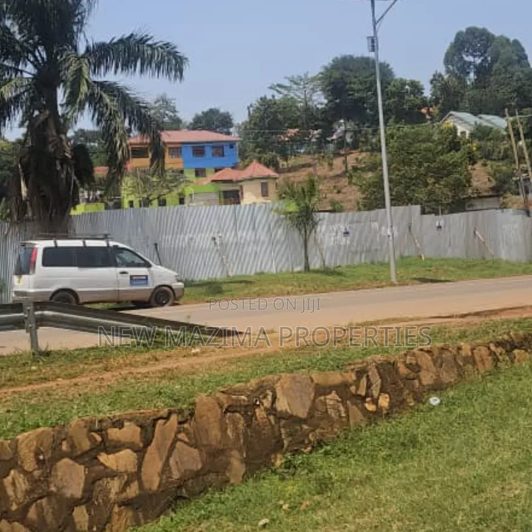 Full Acre With 30 Decimals Onsale Measuring Direct Bwebajja Ntebe Rd in Central Division