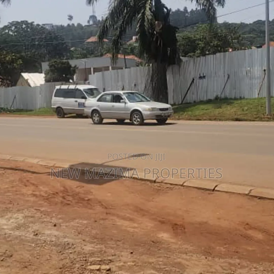 Full Acre With 30 Decimals Onsale Measuring Direct Bwebajja Ntebe Rd in Central Division