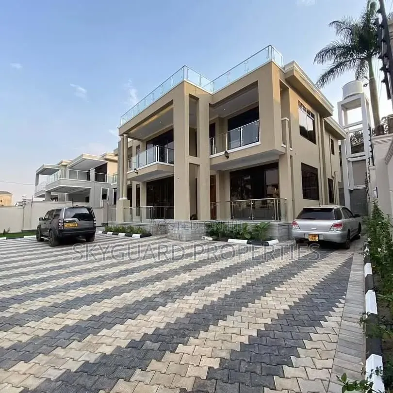 6bdrm Mansion in Munyonyo, Central Division for rent in Central Division