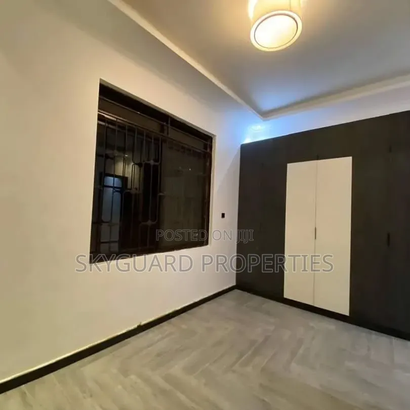 6bdrm Mansion in Munyonyo, Central Division for rent in Central Division