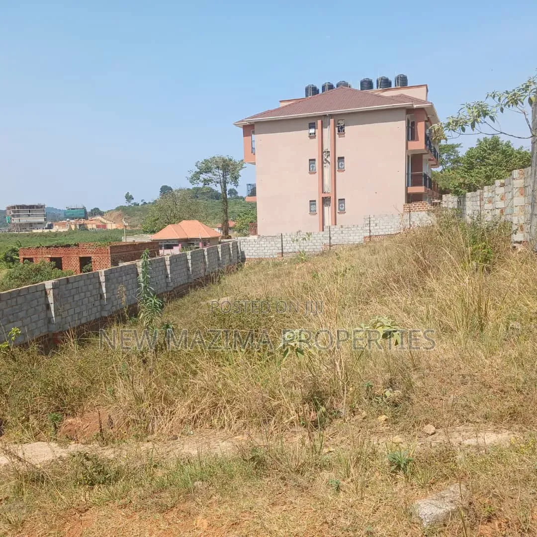 Lake Plot in Well Fence Quick Sale Just After Munyonyo Be4 Kazi Beach in Central Division