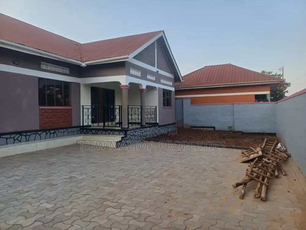 4bdrm Bungalow in Namasuba Heights, Central Division for sale in Central Division