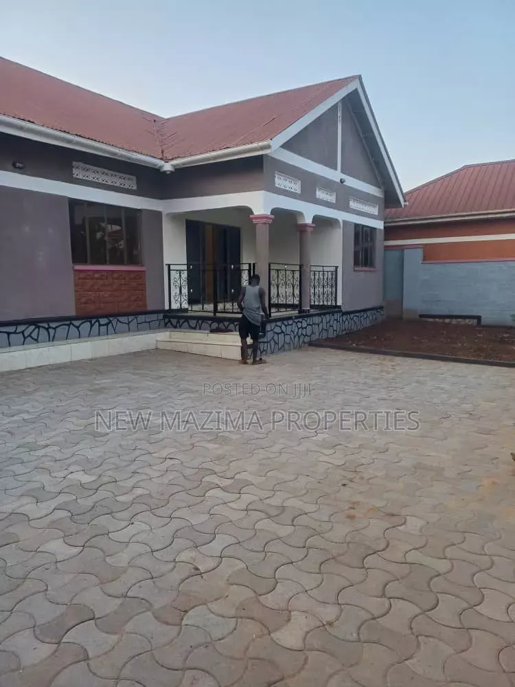 4bdrm Bungalow in Namasuba Heights, Central Division for sale in Central Division