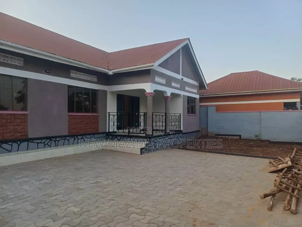 4bdrm Bungalow in Namasuba Heights, Central Division for sale in Central Division