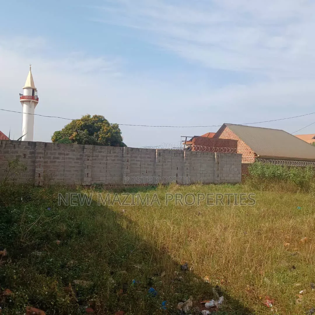 100 Ft X 100 Ft Plot on Quicksale Just After Munyonyo on Kigo Rd in Central Division