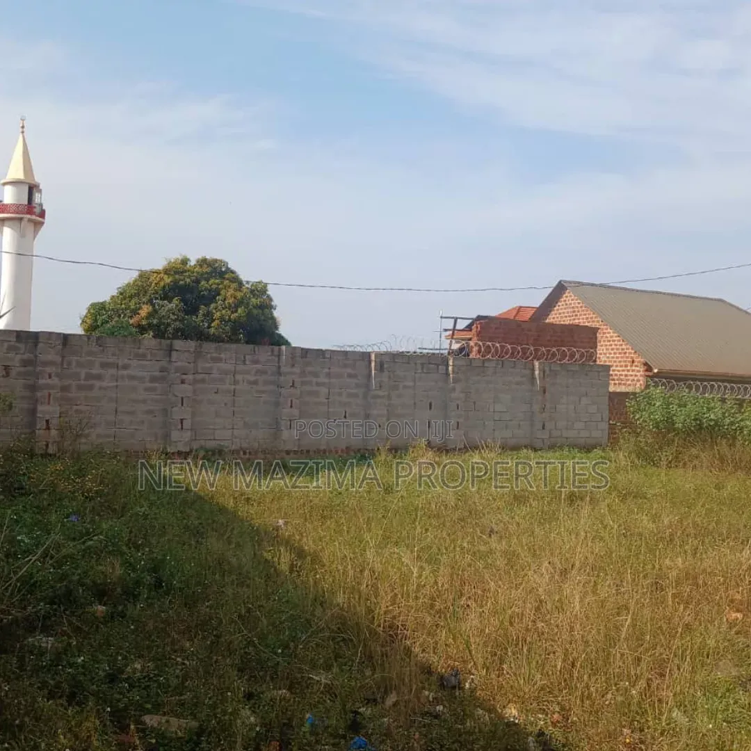 100 Ft X 100 Ft Plot on Quicksale Just After Munyonyo on Kigo Rd in Central Division