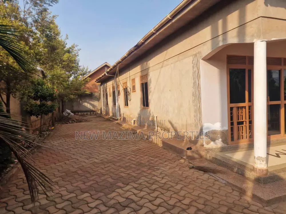 Gues House With Over 9 Self Contained Guest Rooms on Sale in Central Division