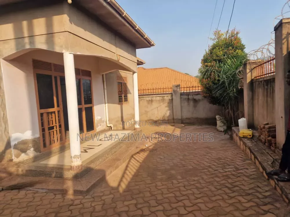 Gues House With Over 9 Self Contained Guest Rooms on Sale in Central Division