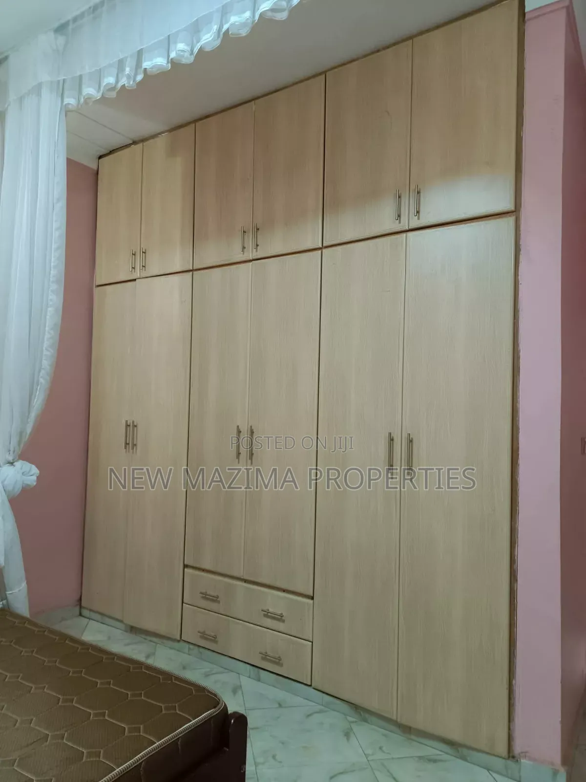 4bdrm Bungalow in Kitende Ntebe Rd, Central Division for sale in Central Division