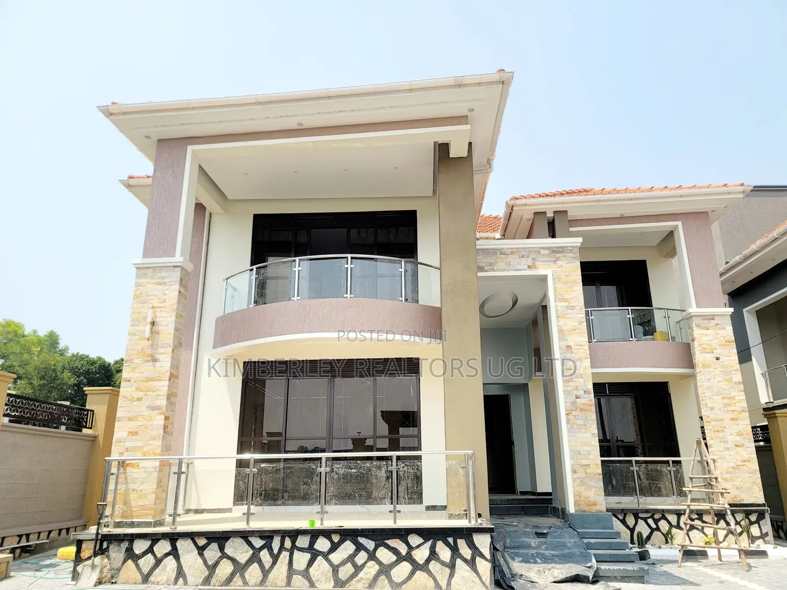 5bdrm House in Division A for sale in Division A
