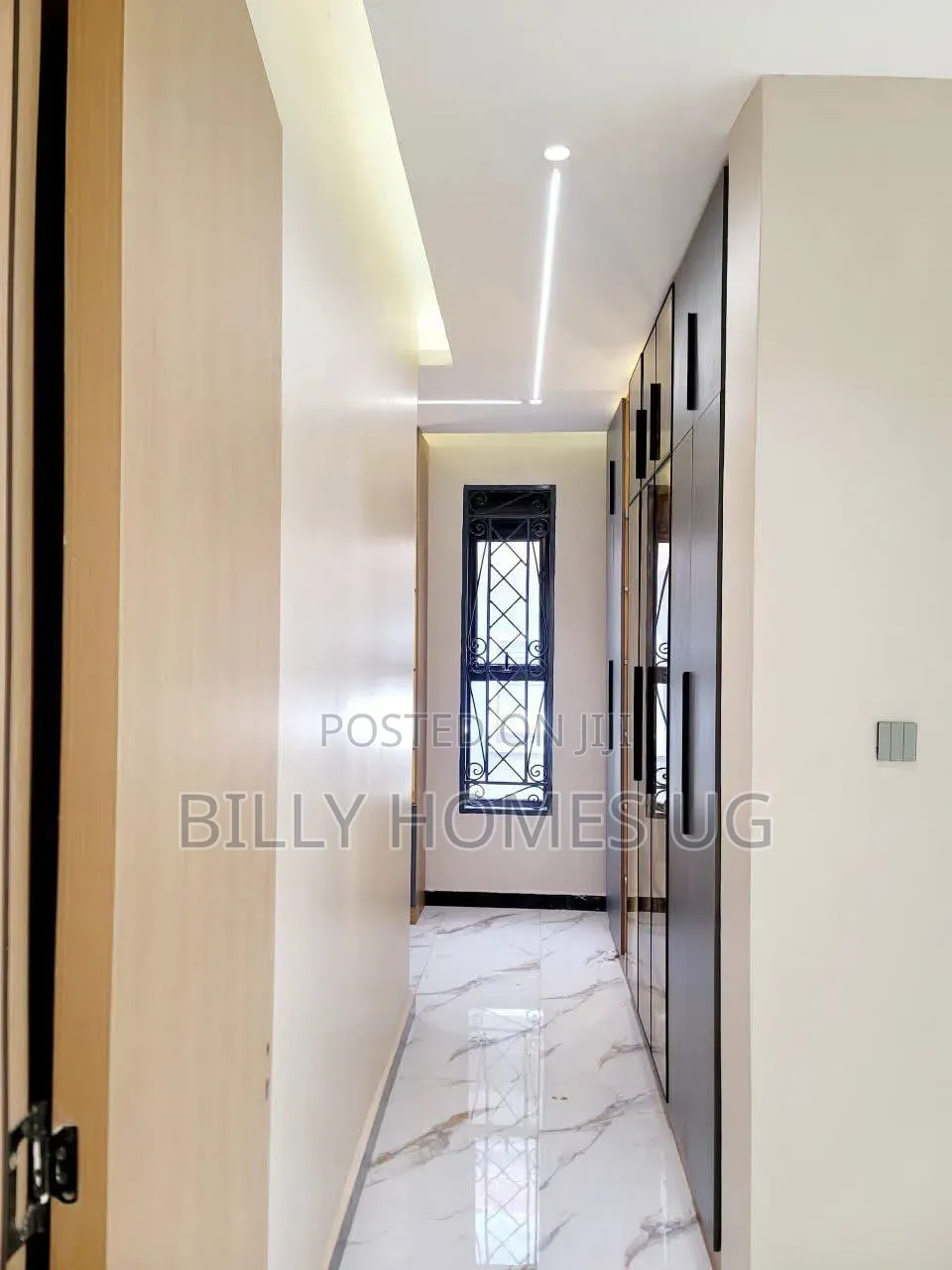 5bdrm Villa in Ssisa for sale in Ssisa