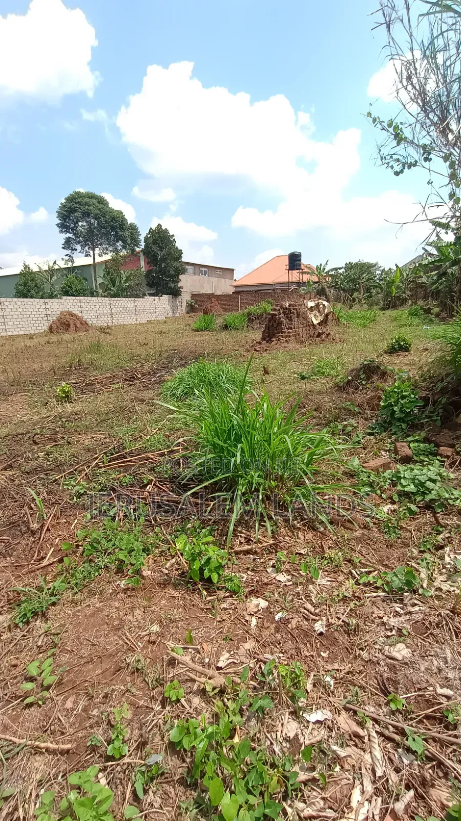 Matuga 1.5km FRM Tamaca Kampala to Plot 14km Price 31m -140x100feet in Central Division