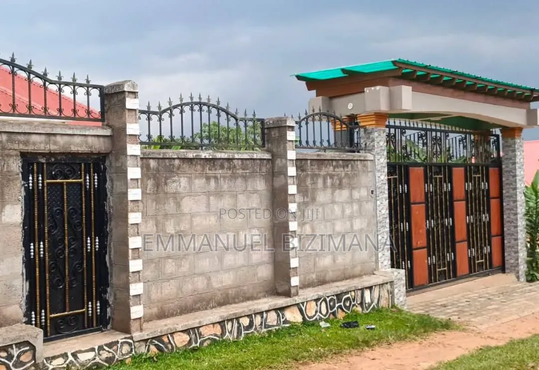 Furnished 3bdrm Bungalow in Mukono, Central Division for sale in Central Division
